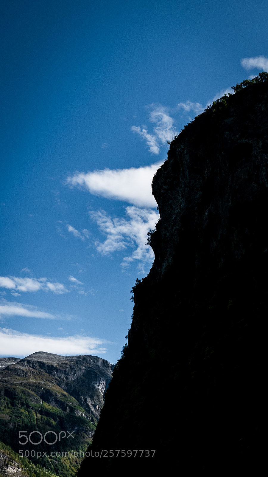 Leica D-Lux (Typ 109) sample photo. Geiranger fjord photography