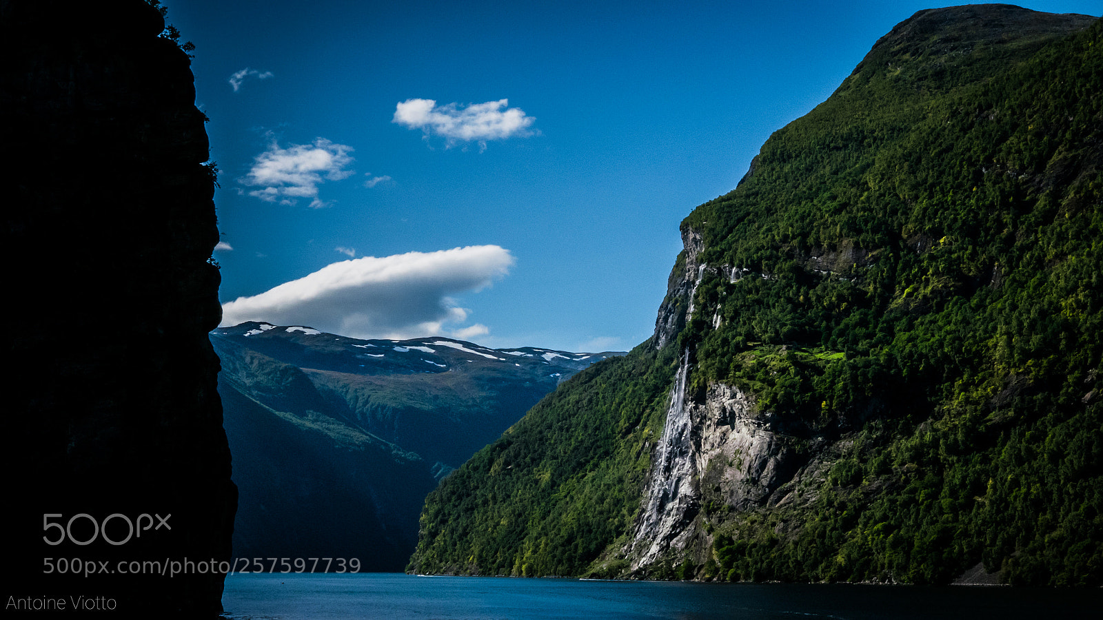 Leica D-Lux (Typ 109) sample photo. Geiranger fjord photography