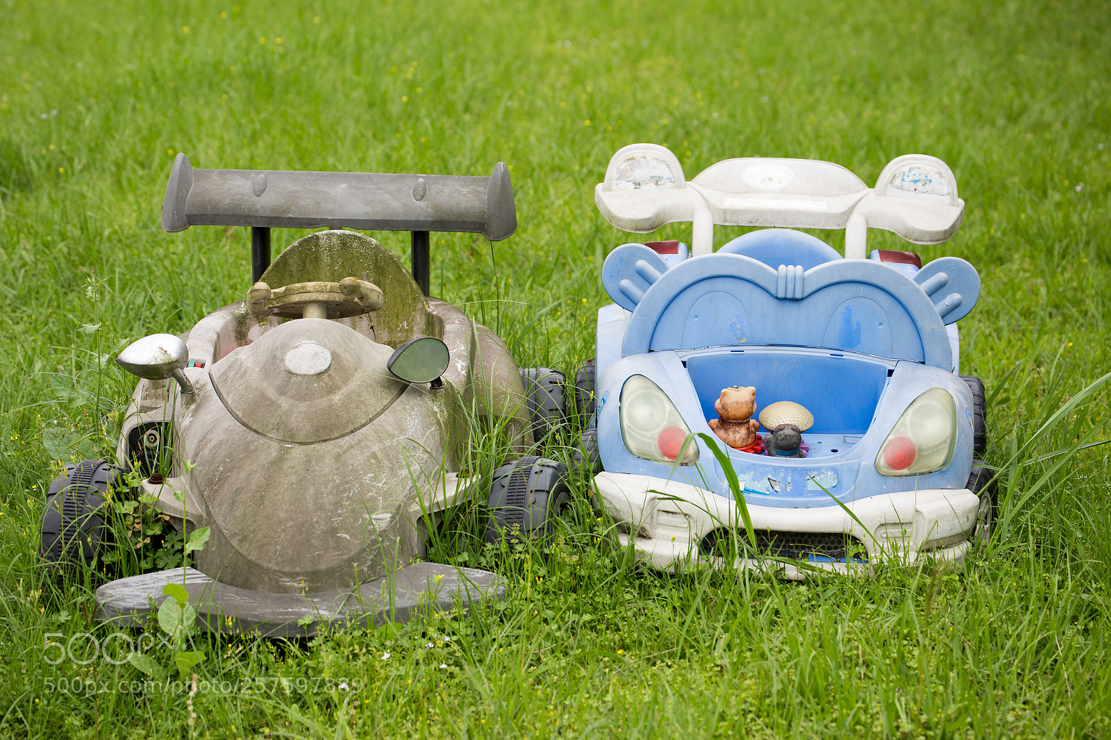 Canon EOS 6D sample photo. Car photography