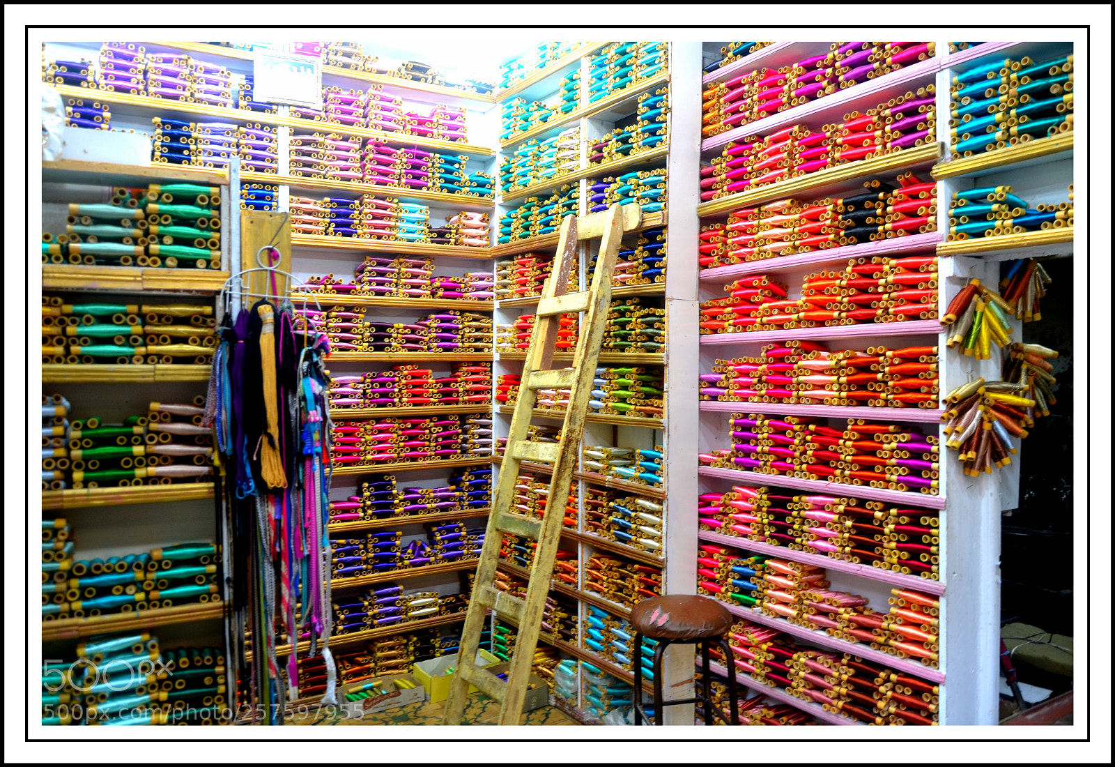 Nikon D7000 sample photo. Thread shop, dozens of photography