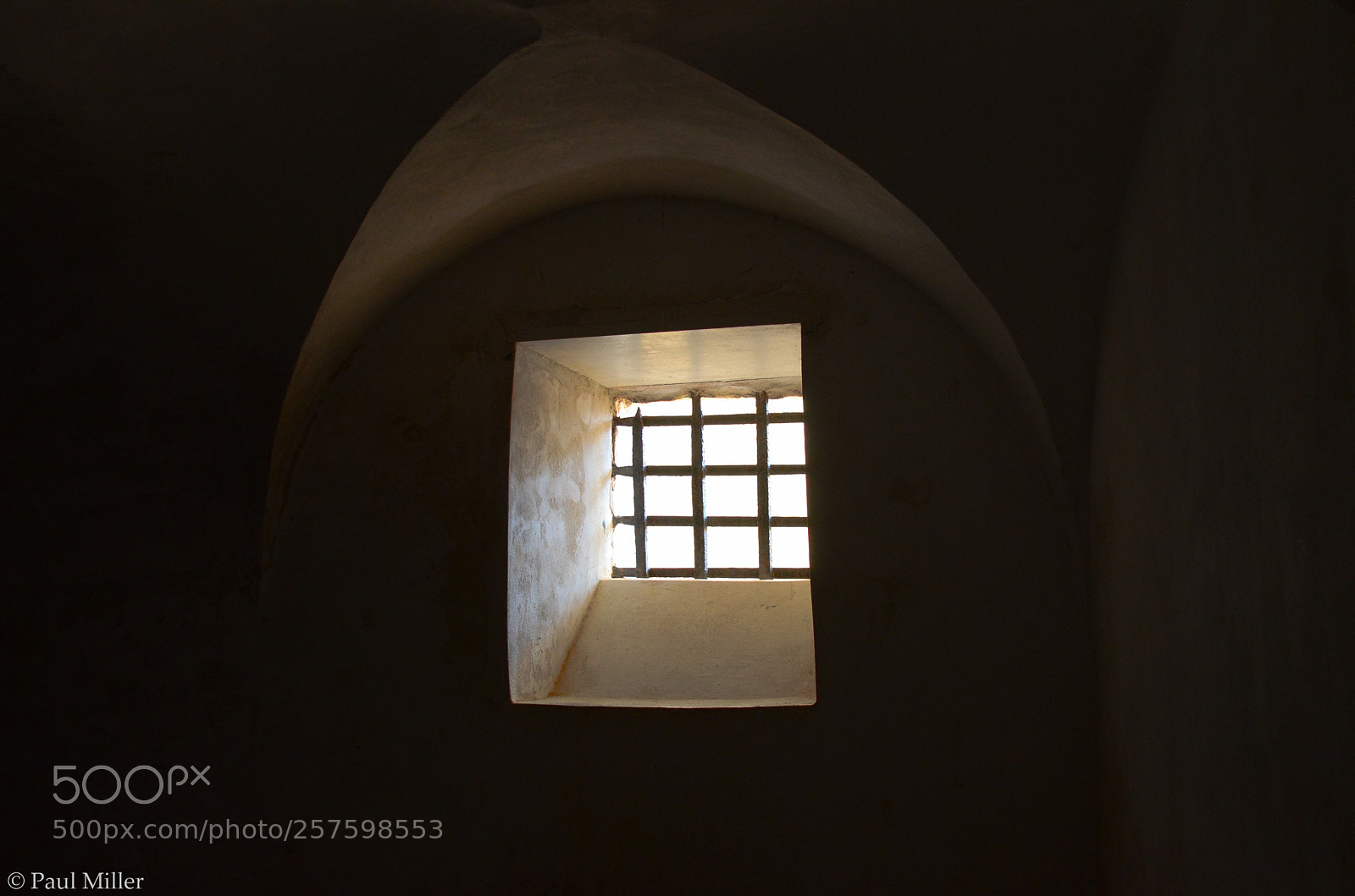 Nikon D7000 sample photo. Dungeon window photography