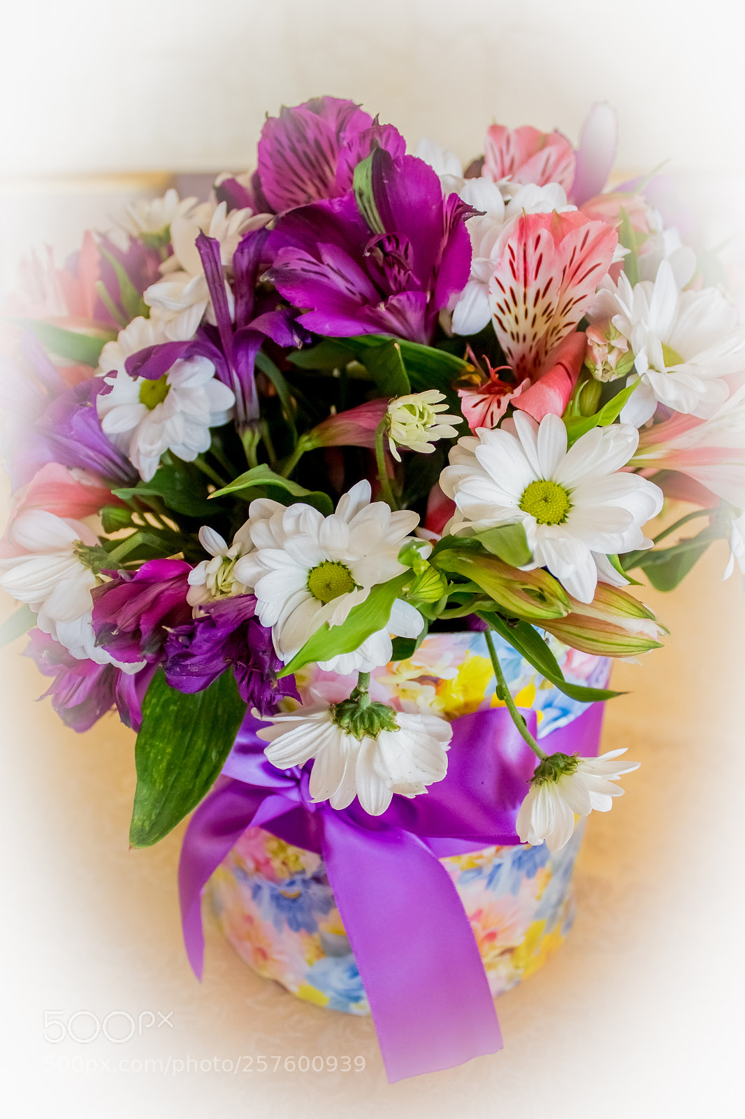 Canon EOS 650D (EOS Rebel T4i / EOS Kiss X6i) sample photo. Florist at work pretty photography