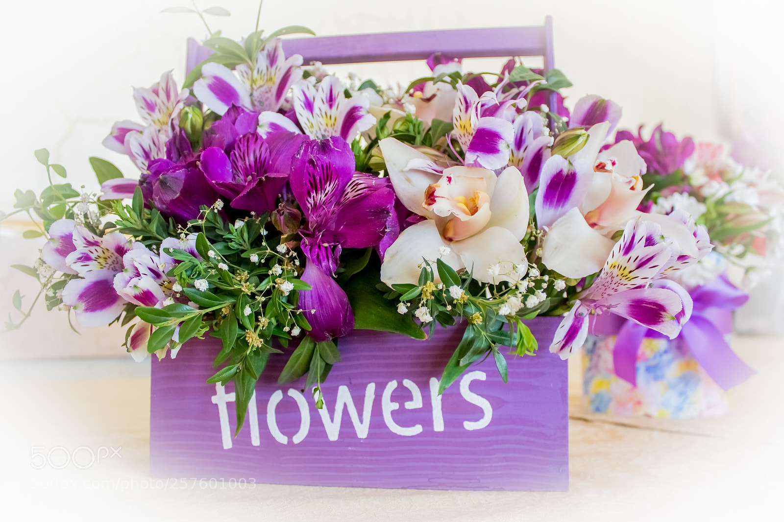 Canon EOS 650D (EOS Rebel T4i / EOS Kiss X6i) sample photo. Florist at work pretty photography