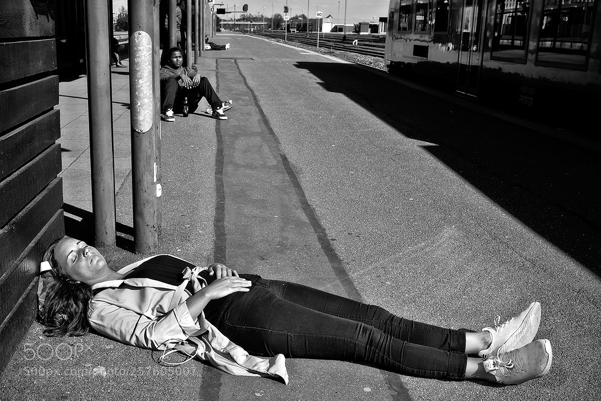 Fujifilm X-Pro2 sample photo. Platform relaxing photography
