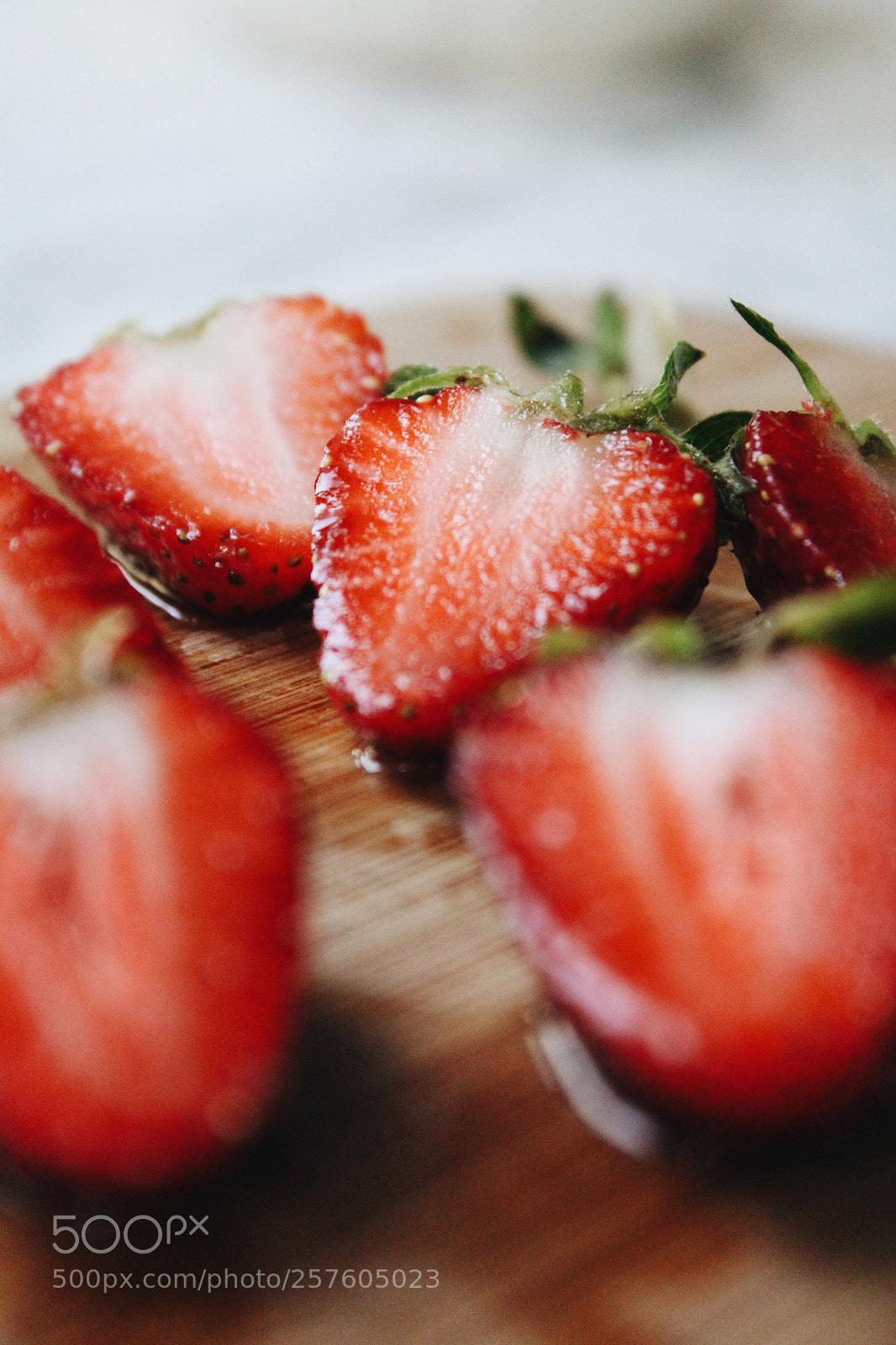 Canon EOS 1200D (EOS Rebel T5 / EOS Kiss X70 / EOS Hi) sample photo. Strawberries photography