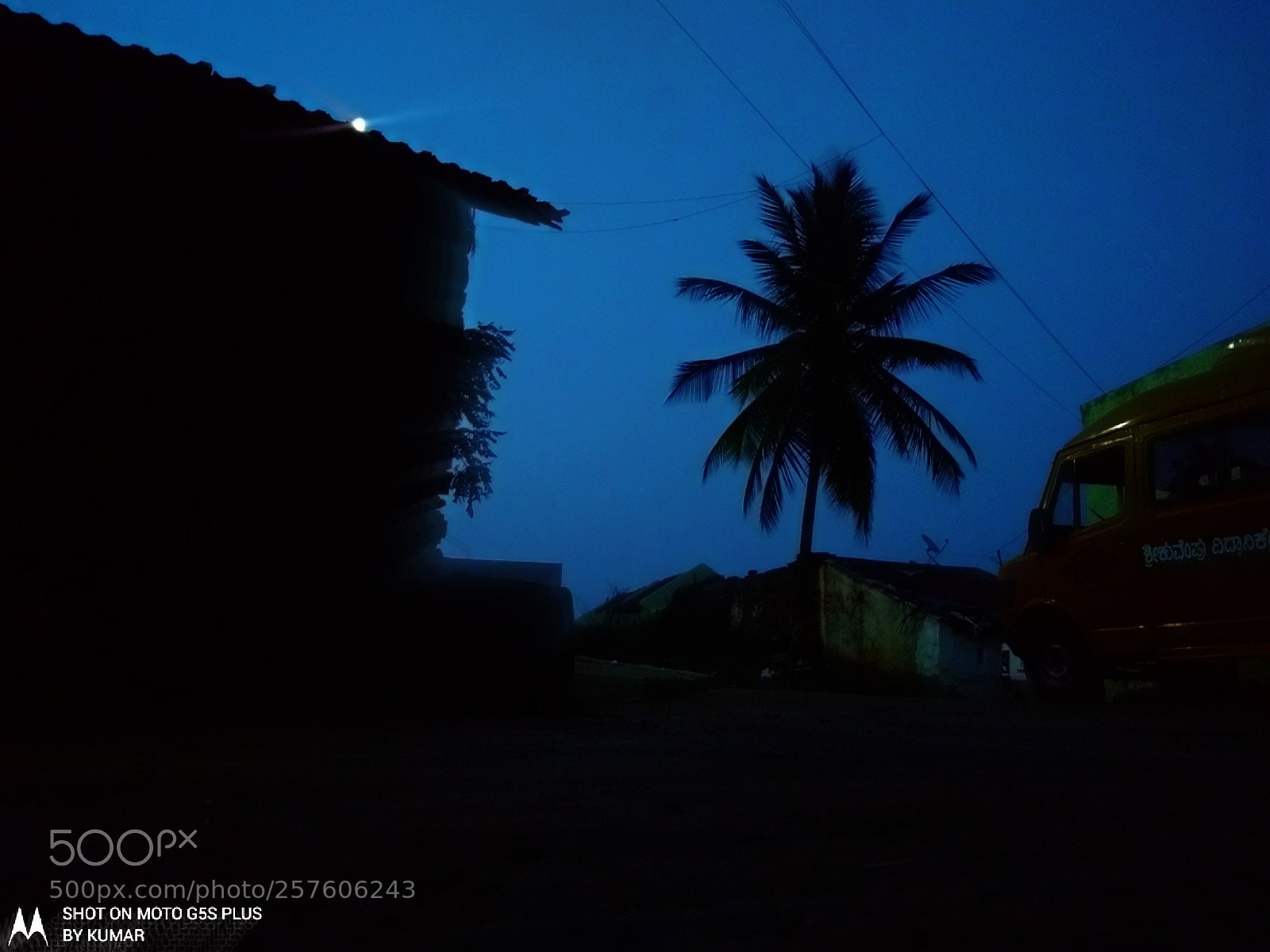 Motorola Moto G (5S) Plus sample photo. Blue sky low light photography