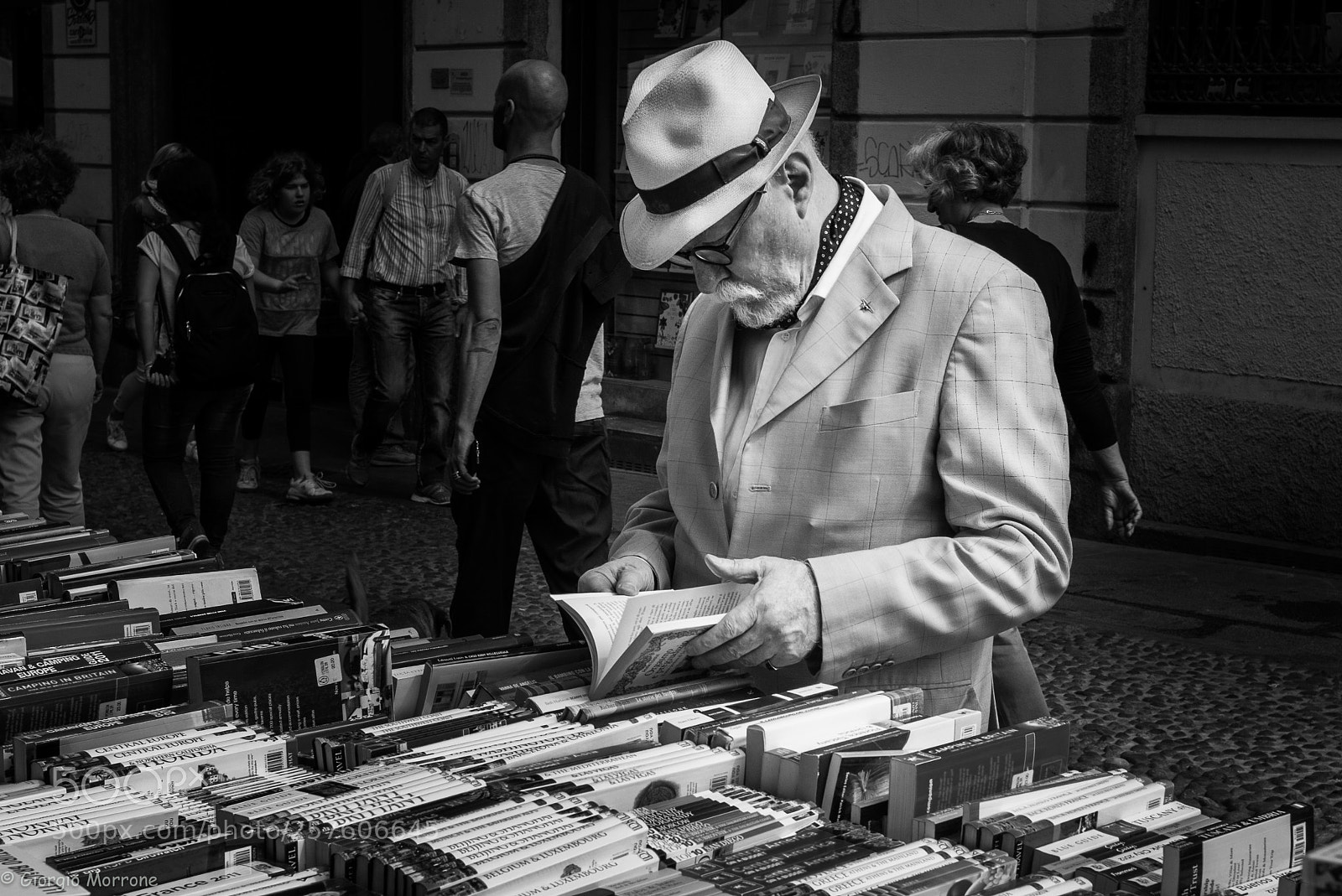 Leica M (Typ 240) sample photo. The bookstall photography