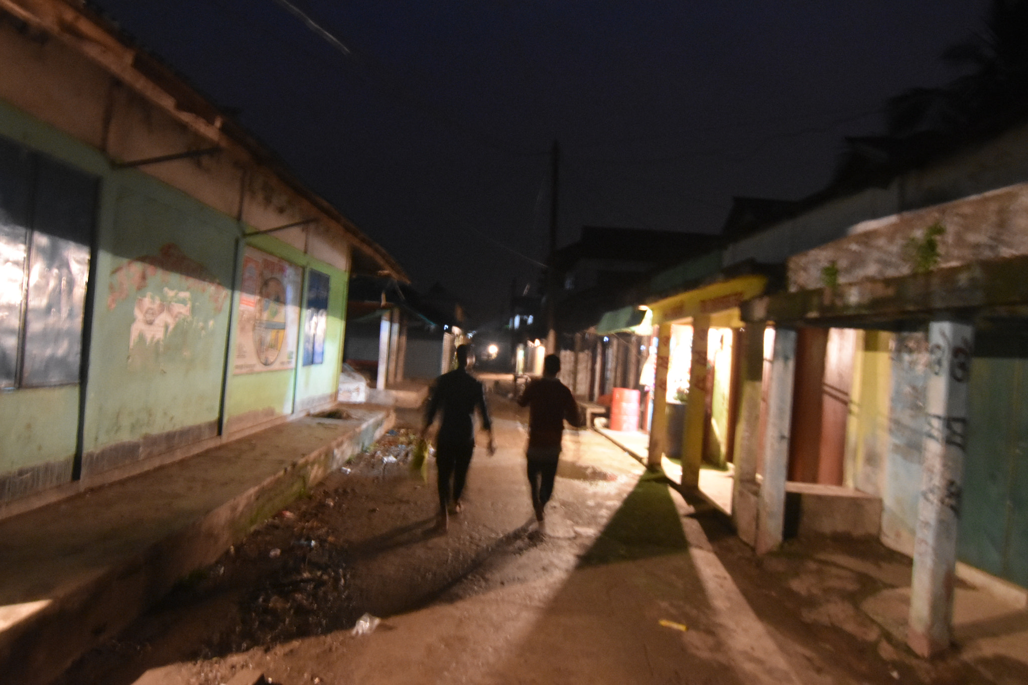 Nikon D7200 sample photo. Late night pedestrians photography