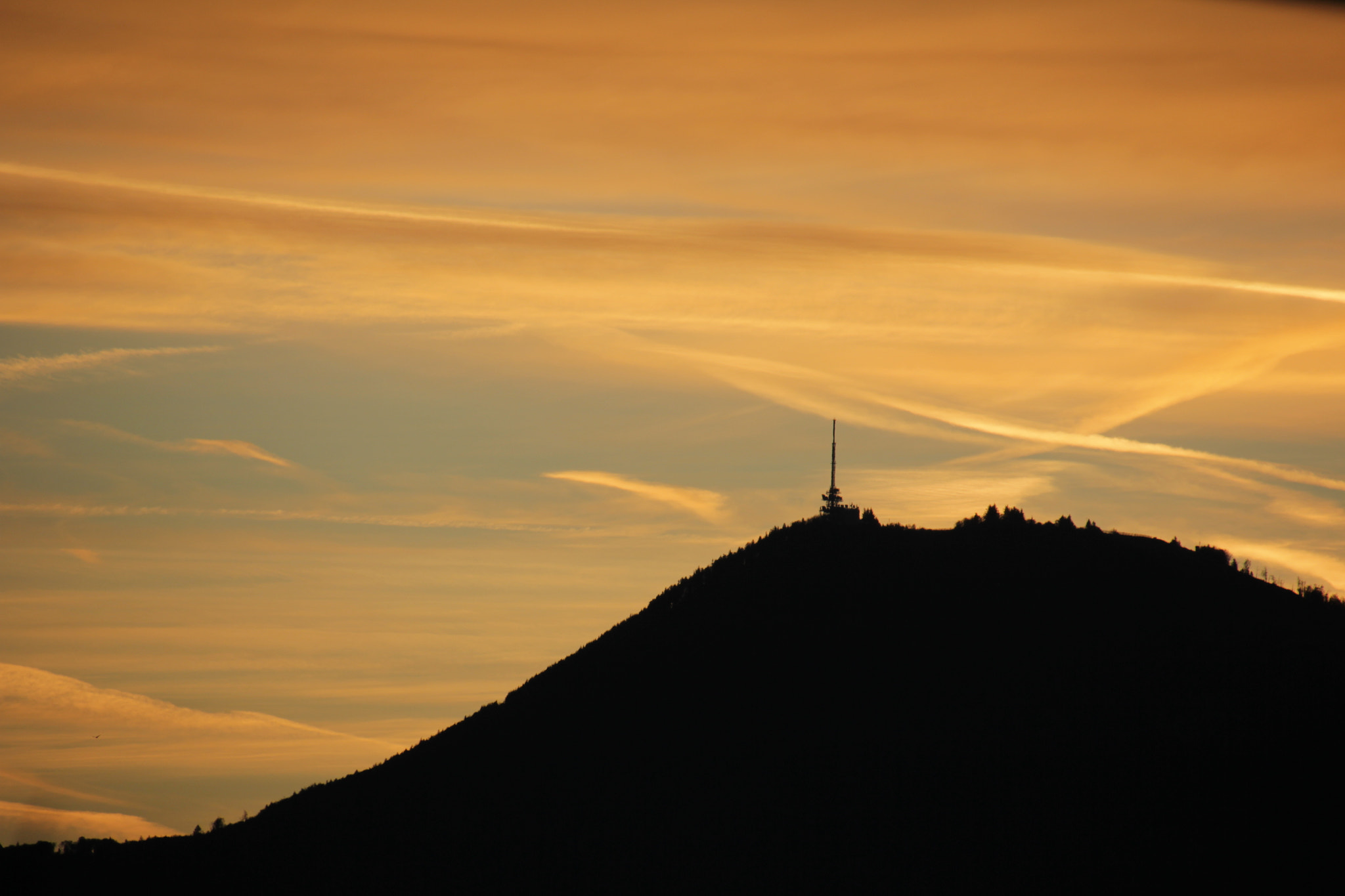 Canon EOS 60D + Tamron 18-270mm F3.5-6.3 Di II VC PZD sample photo. Sunrise over geisberg #1 photography