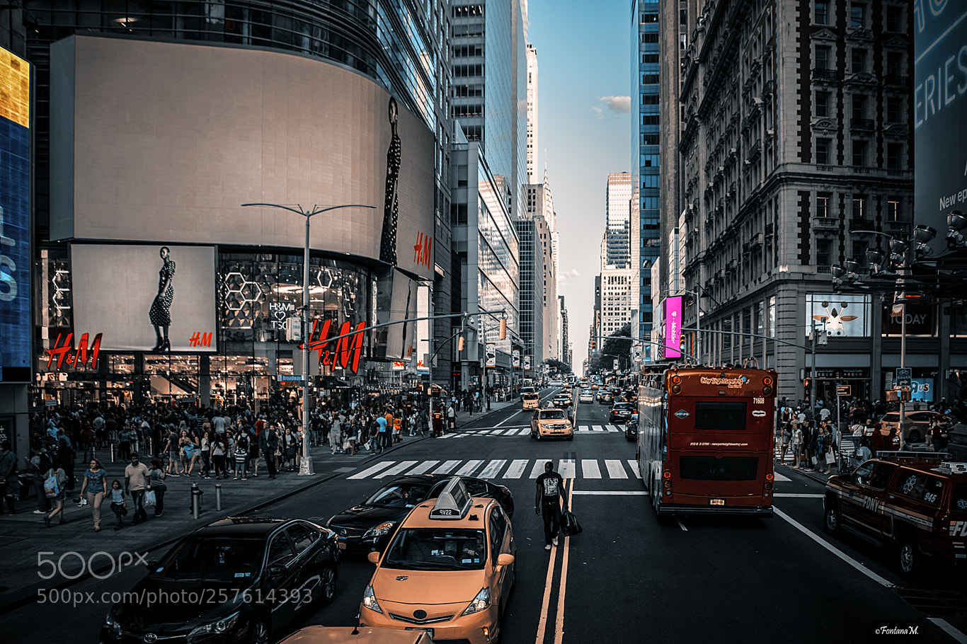 Canon EOS 70D sample photo. Traffic photography