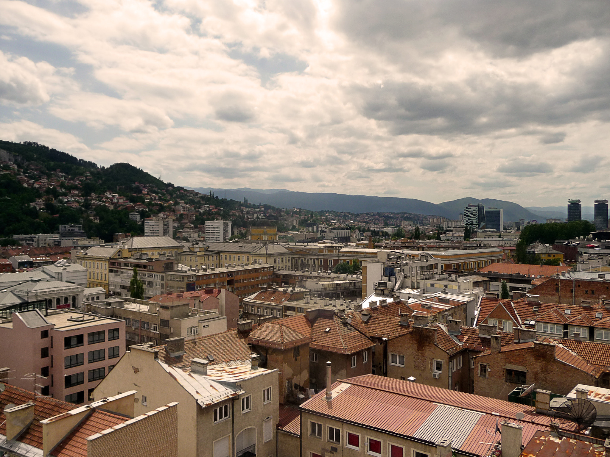 Panasonic Lumix DMC-TZ4 sample photo. Sarajevo clouds o photography