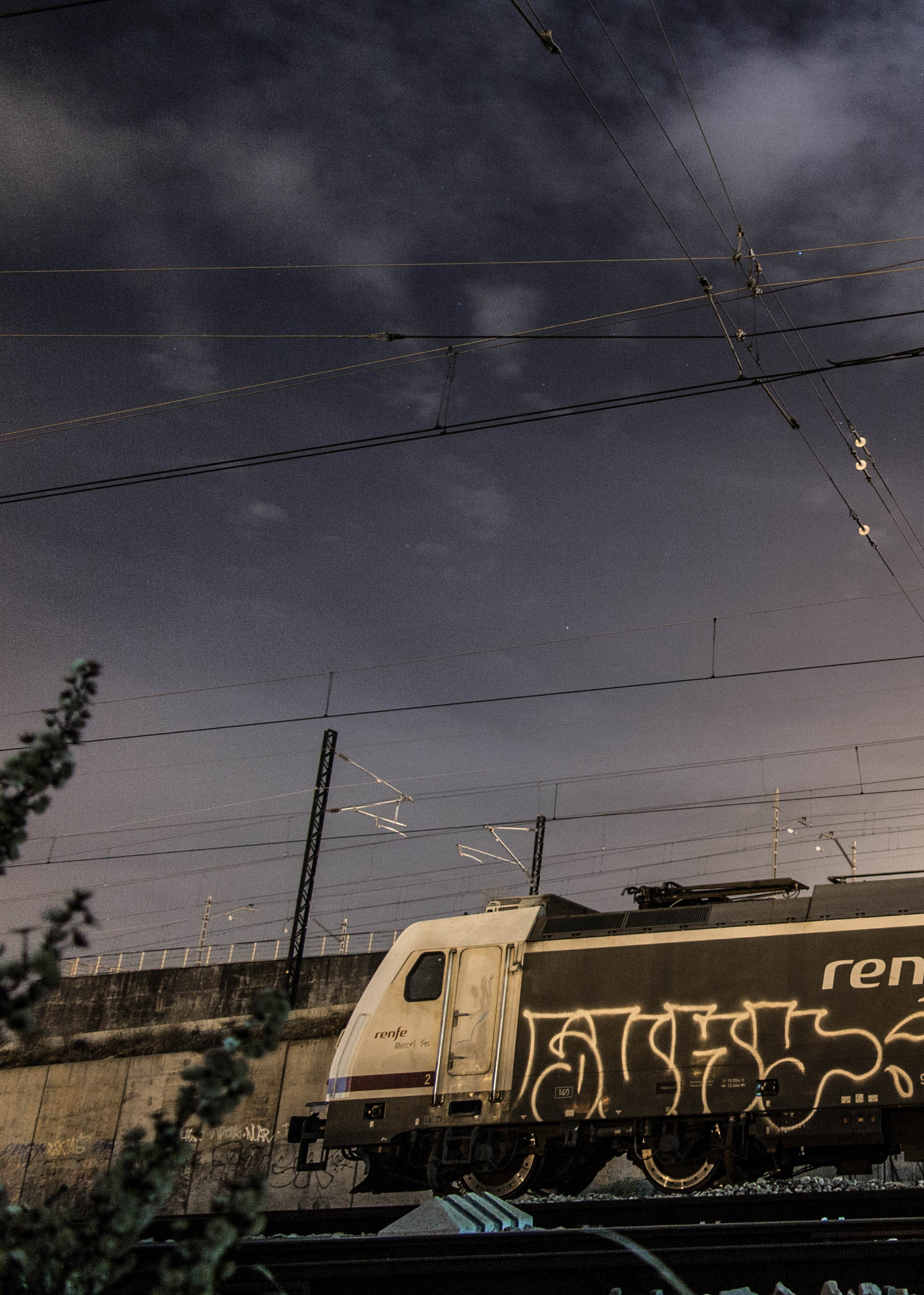 Canon PowerShot G1 X Mark II sample photo. Dark paradise photography