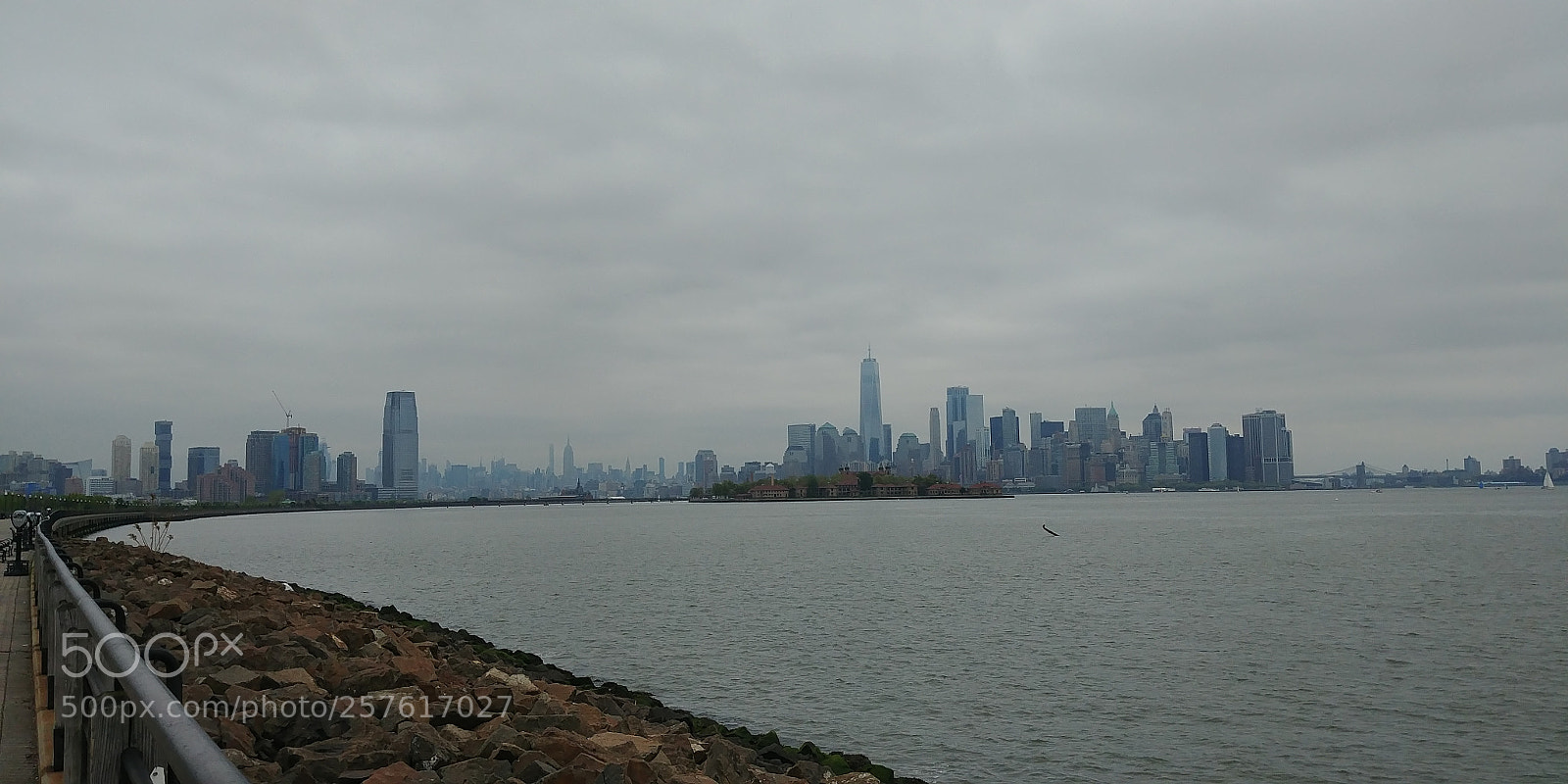 LG G6 sample photo. A cloudy day in photography