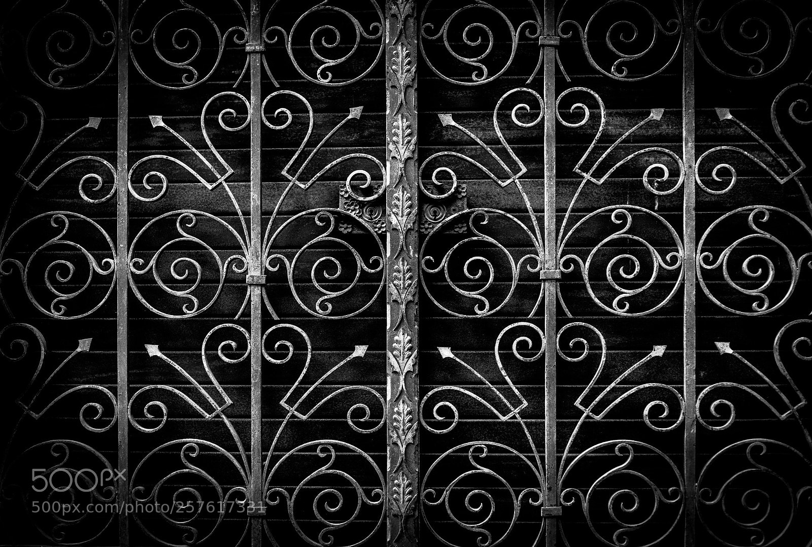 Canon EOS 6D sample photo. Mysterious door photography
