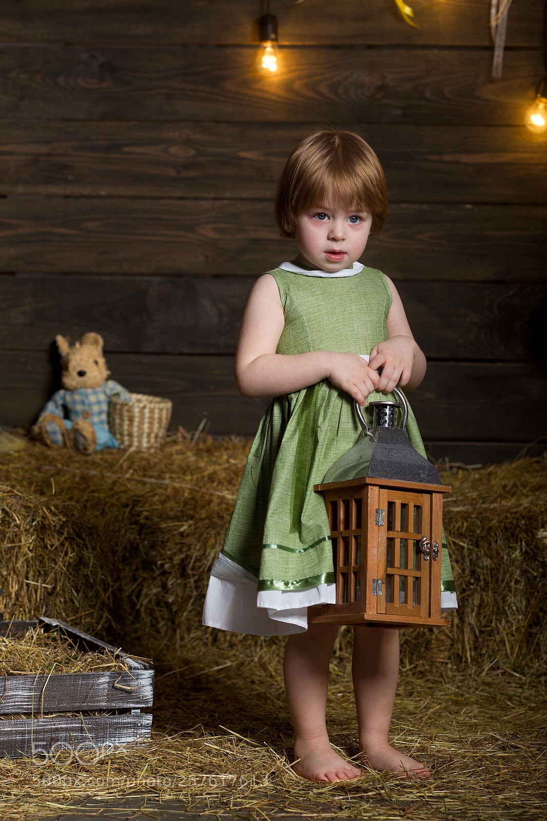 Canon EOS-1D Mark IV sample photo. Little girl in a photography