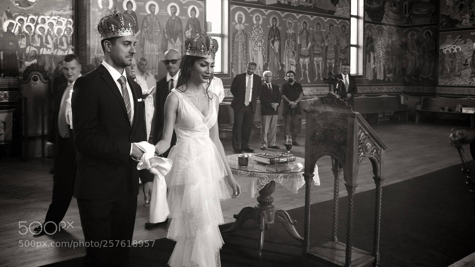 Nikon D810 sample photo. Wedding crowns photography