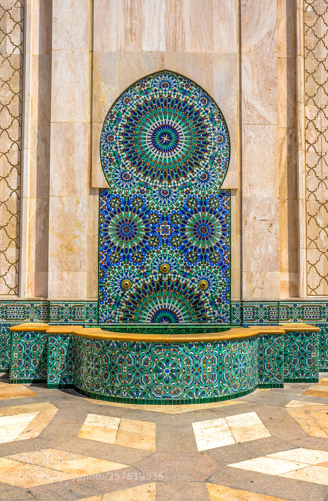 Nikon D7000 sample photo. Moroccan fountain photography