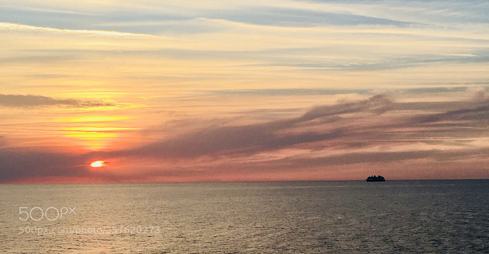 Apple iPhone 6s sample photo. Sunset layered  photography