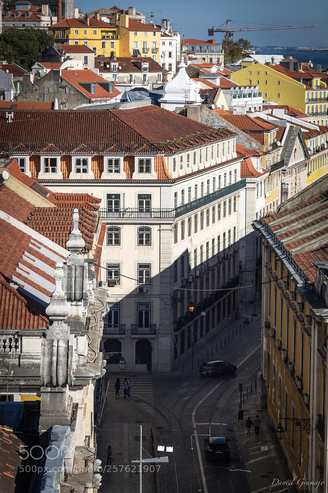 Canon EOS 1100D (EOS Rebel T3 / EOS Kiss X50) sample photo. Lights & shadows (lisbon) photography