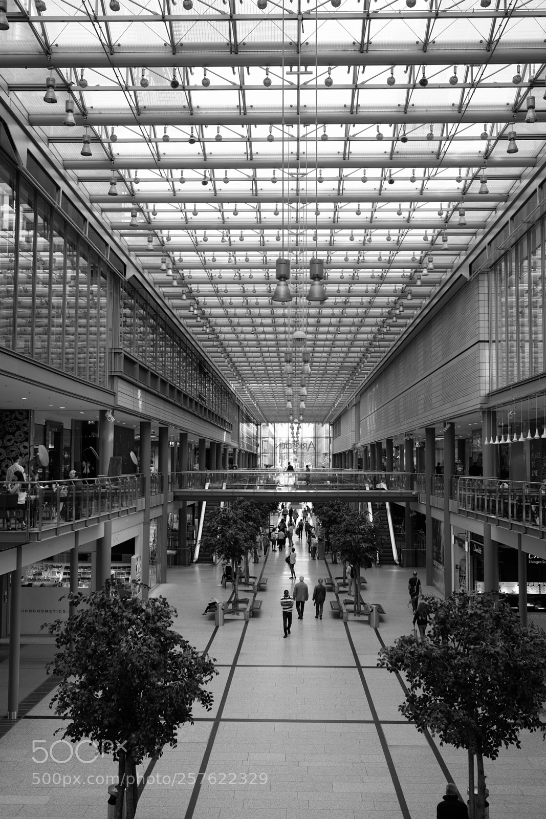 Fujifilm X-E2 sample photo. Shopping mall potsdamer platz photography