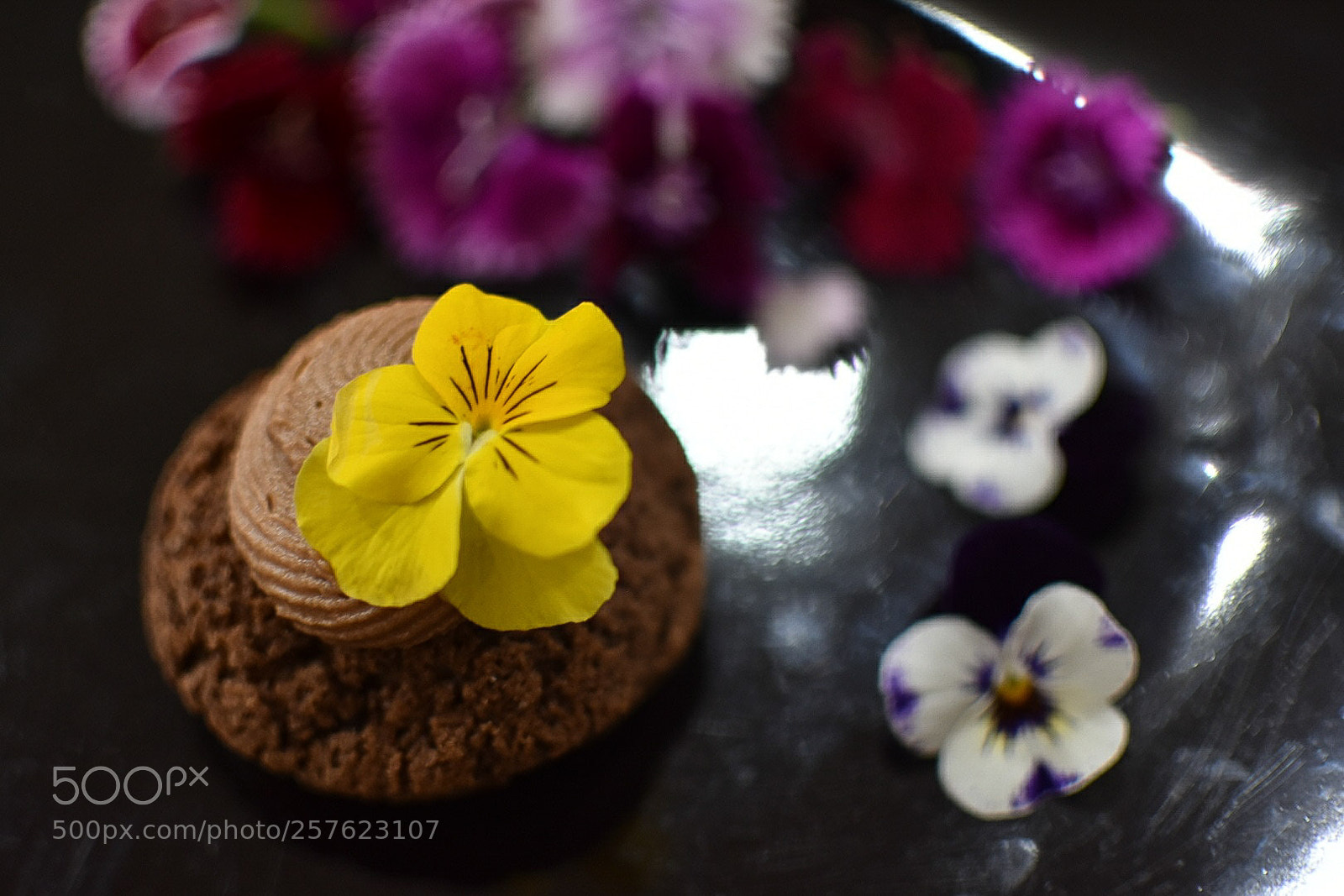 Nikon D3400 sample photo. Profiterol con crackeling de photography