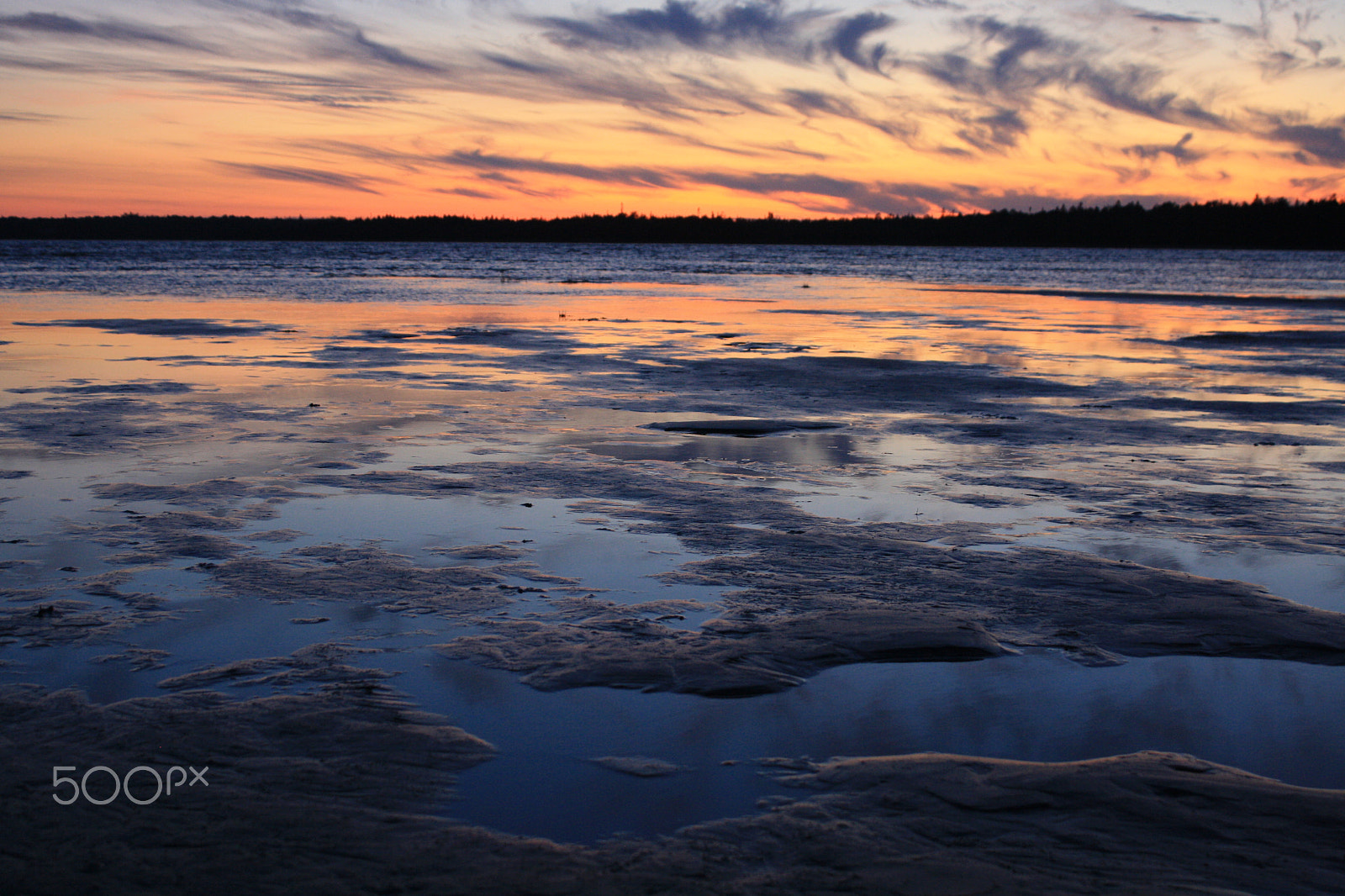 Canon EOS 1000D (EOS Digital Rebel XS / EOS Kiss F) sample photo. Dancing sunset photography