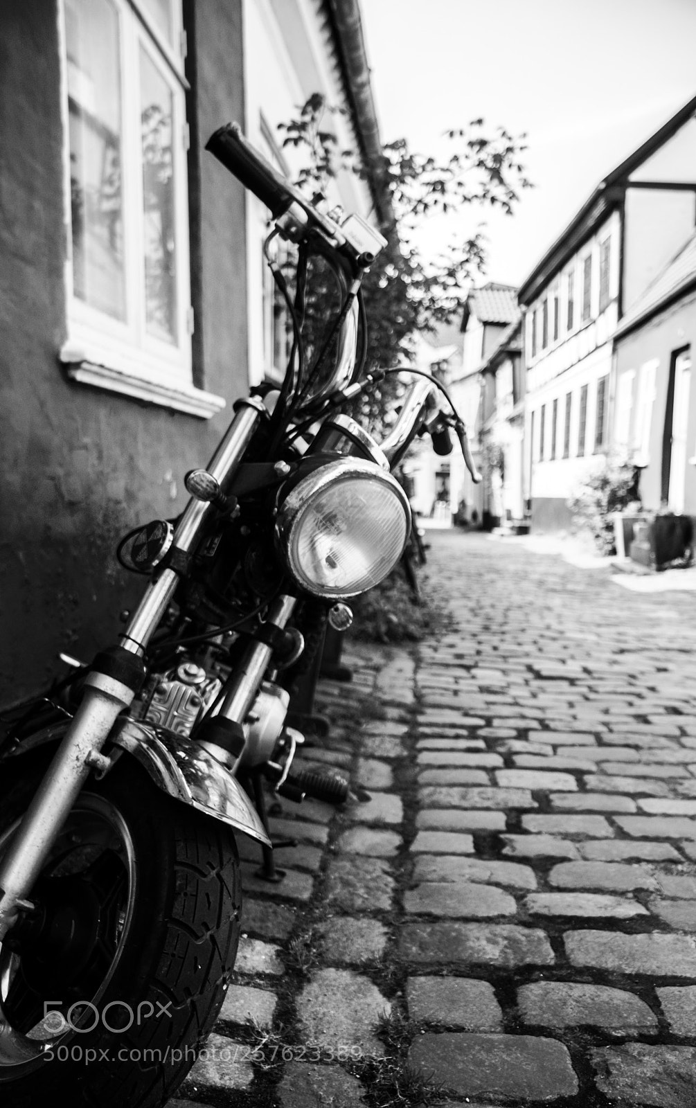 Sony Alpha DSLR-A300 sample photo. Old school photography