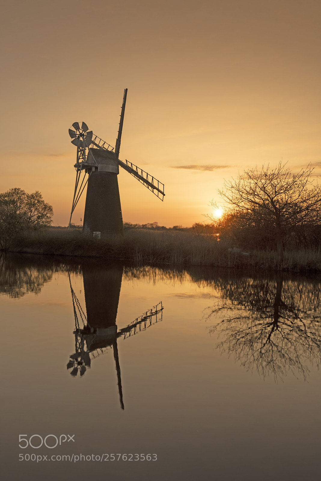 Nikon D810 sample photo. Turf fen windmill sunset photography