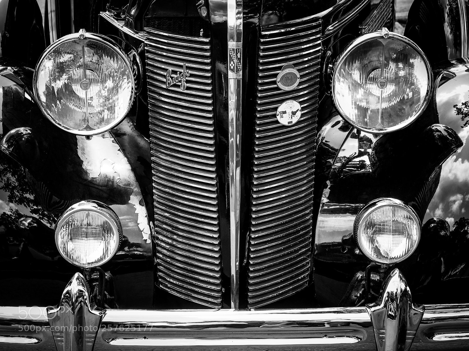 Olympus OM-D E-M10 II sample photo. Buick photography