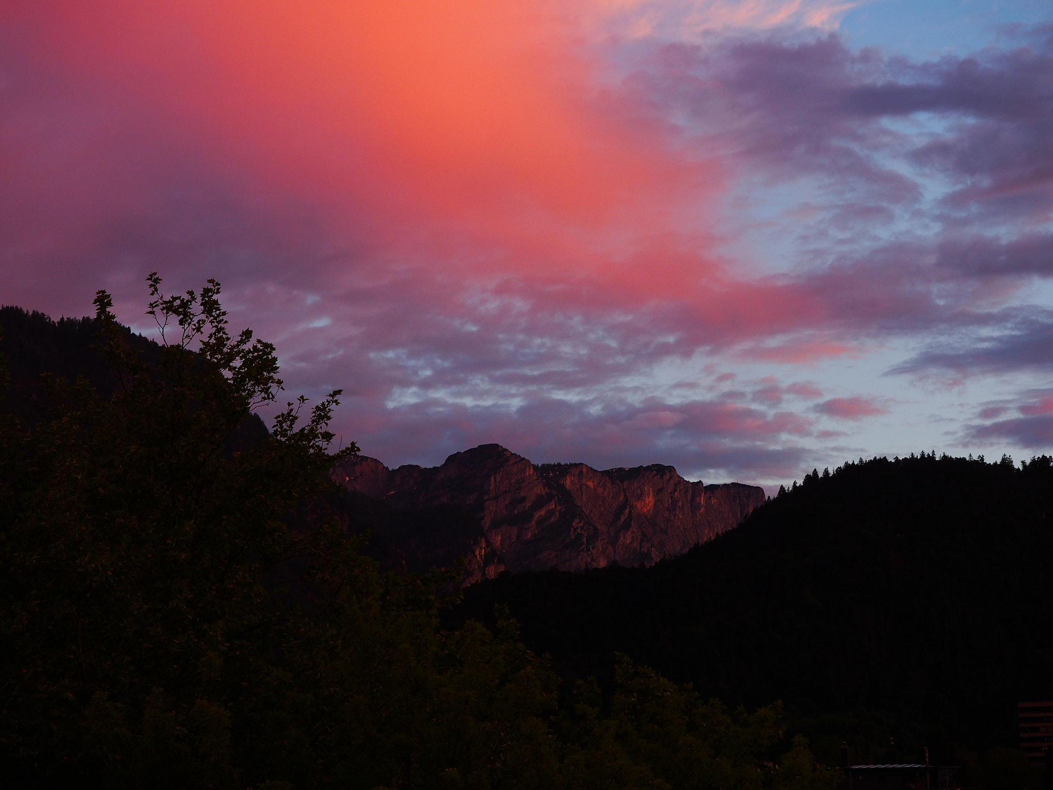 Olympus PEN E-PL5 sample photo. Alp in red photography