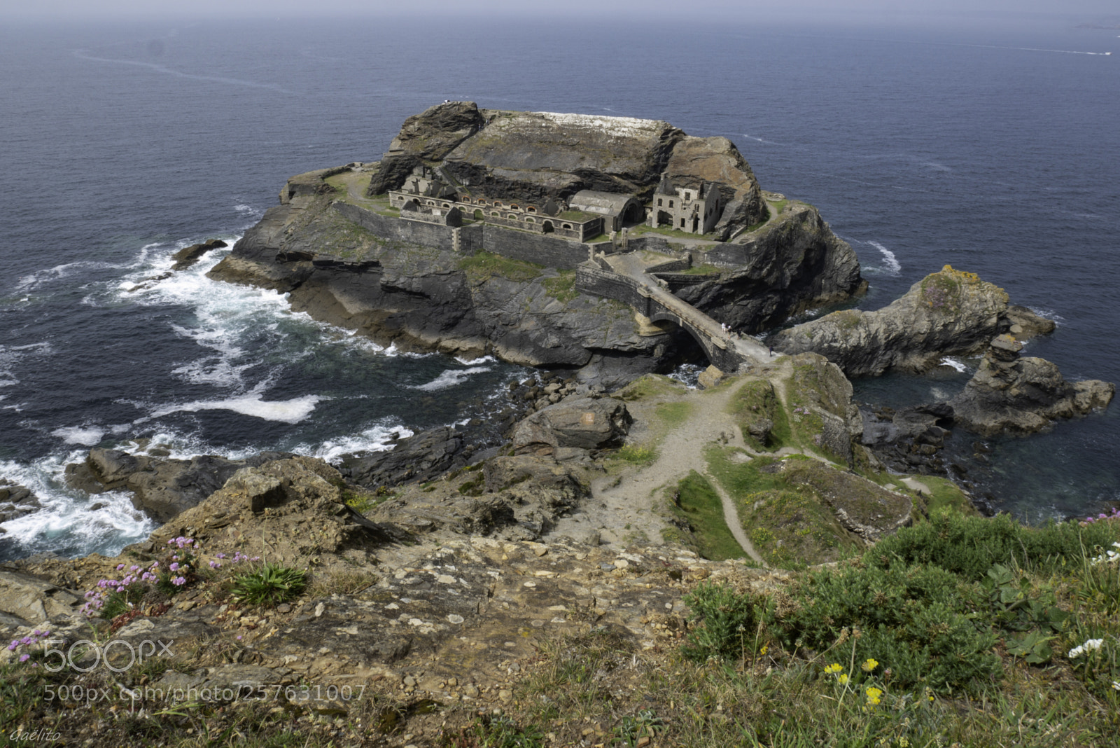 Panasonic Lumix DMC-GX85 (Lumix DMC-GX80 / Lumix DMC-GX7 Mark II) sample photo. Îlot des capucins photography