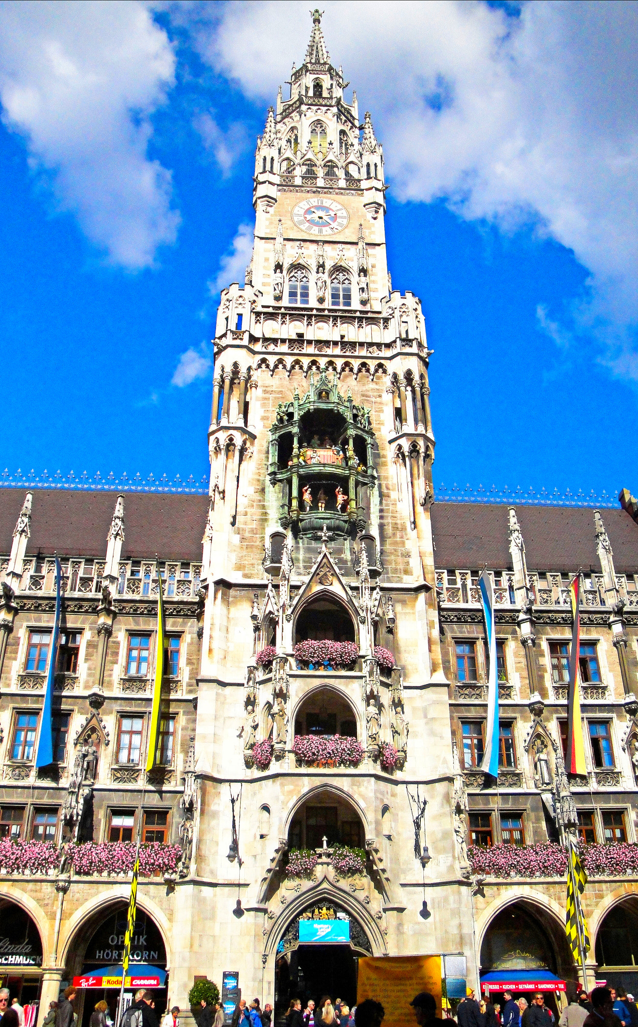 Sony Cyber-shot DSC-W290 sample photo. Neues rathaus study 2 photography