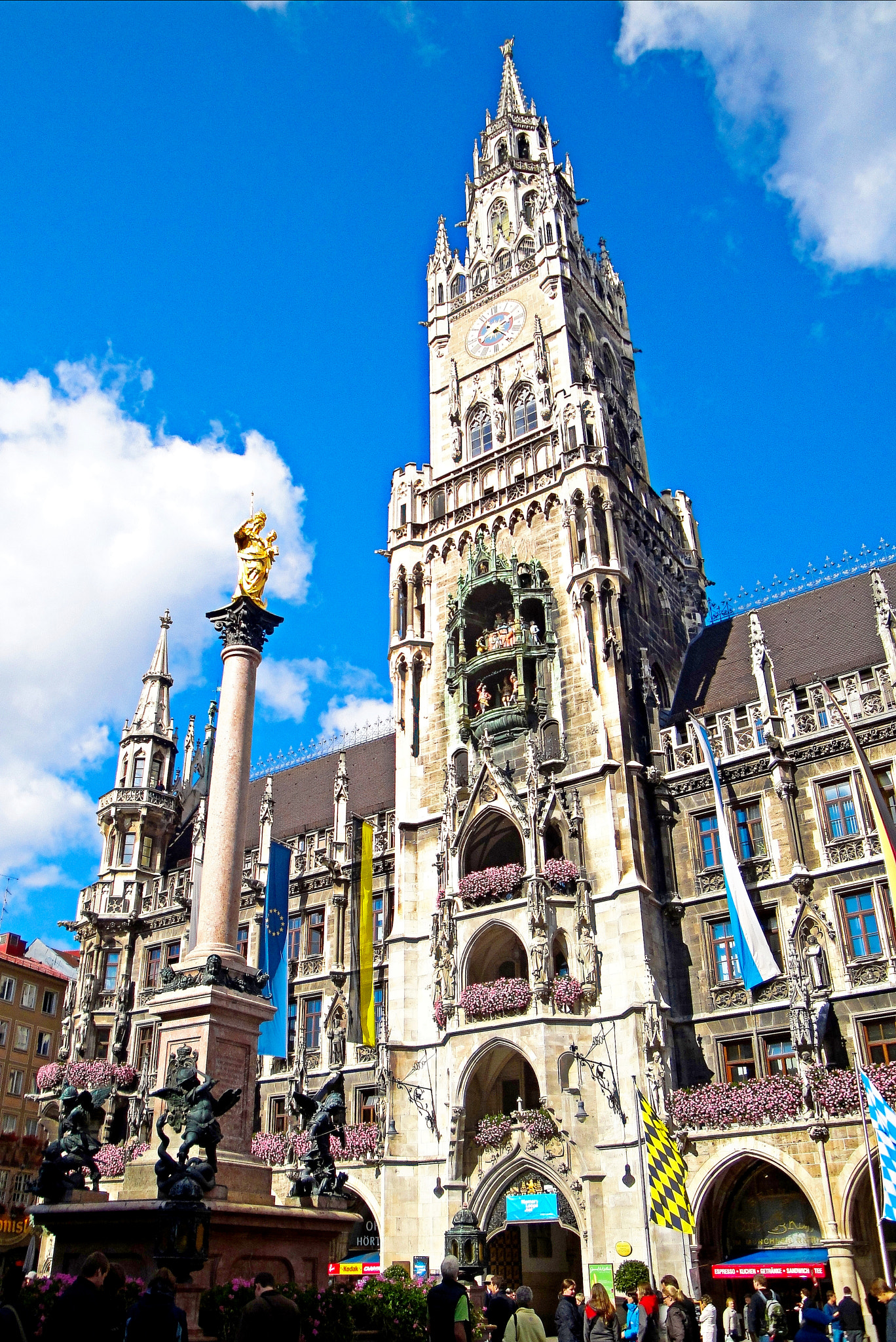 Sony Cyber-shot DSC-W290 sample photo. Neues rathaus study 6 photography