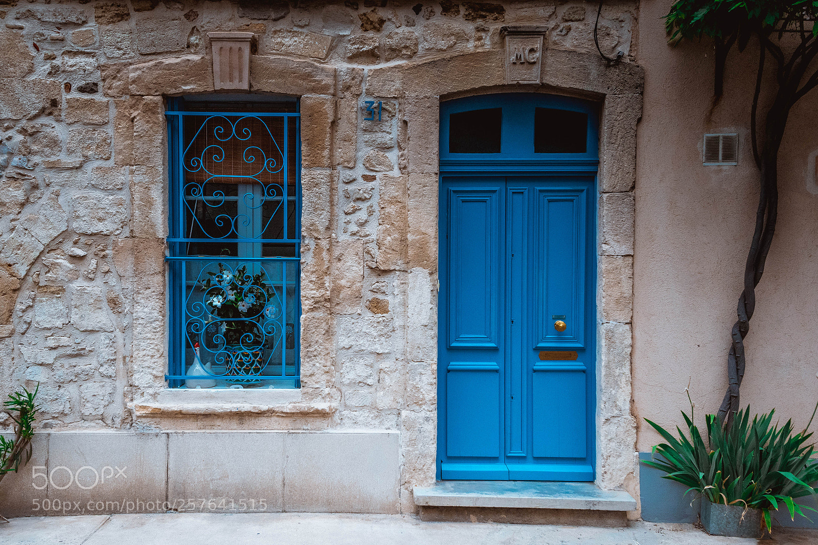 Canon EOS 7D Mark II sample photo. Aigues mortes photography