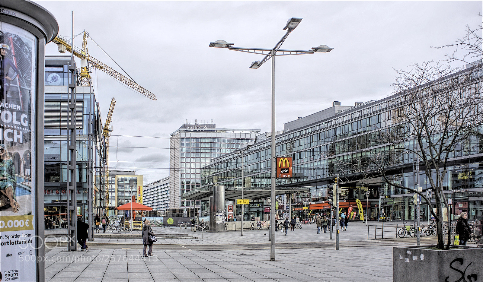 Sony SLT-A55 (SLT-A55V) sample photo. Wiener platz photography
