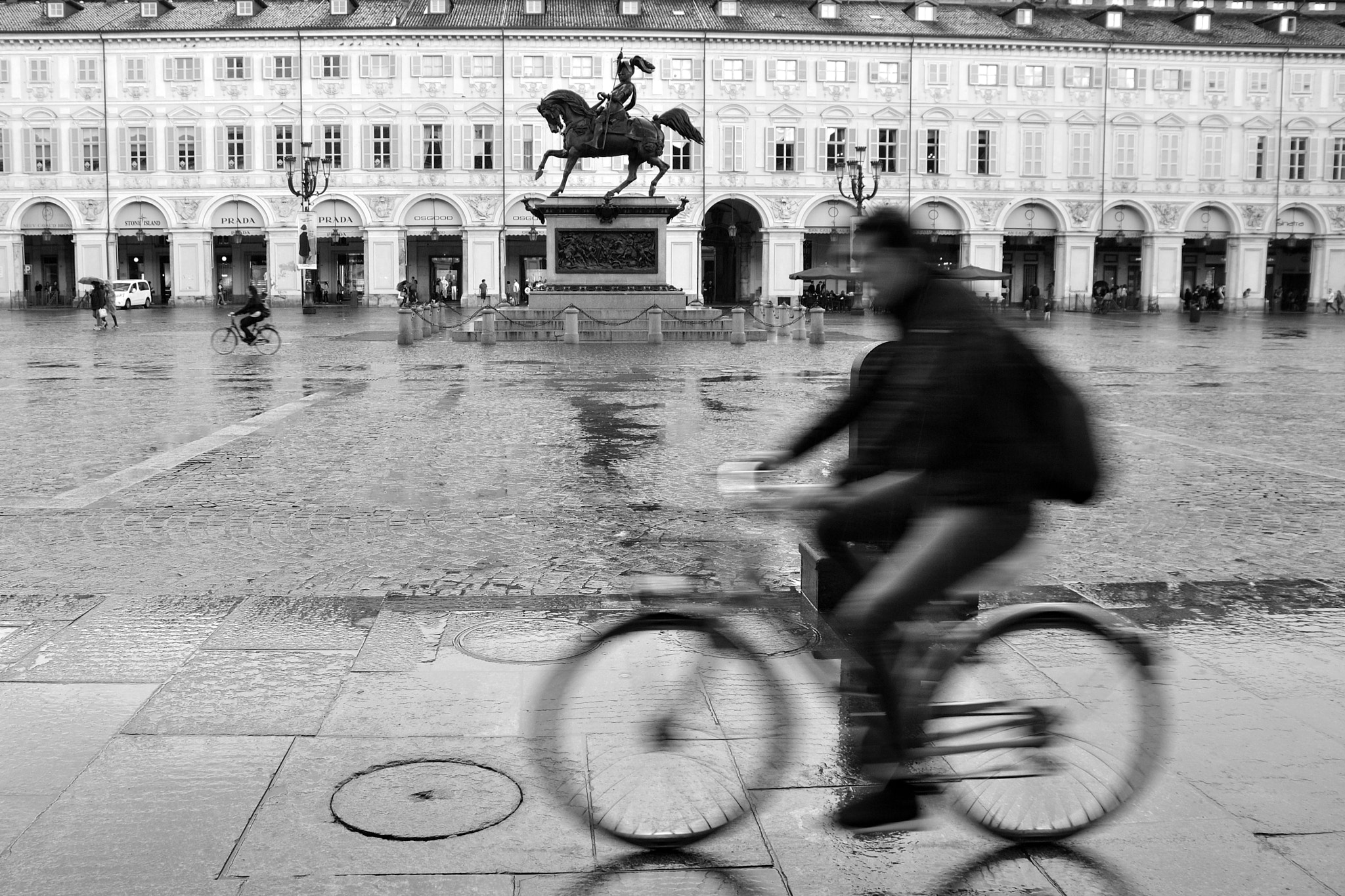 Sigma 17-70mm F2.8-4 DC Macro OS HSM | C sample photo. The race photography