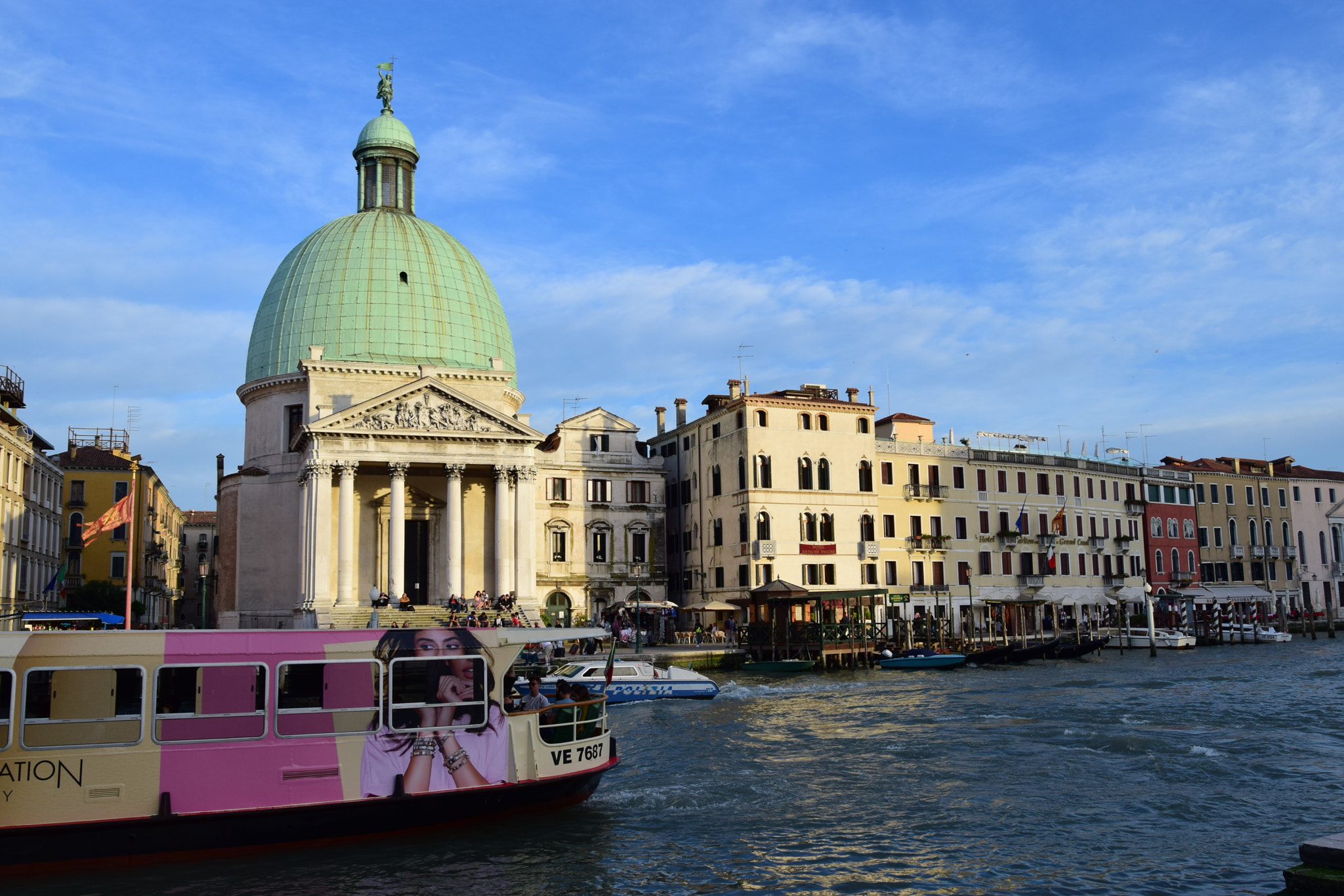 Nikon AF-S Nikkor 20mm F1.8G ED sample photo. Venice photography