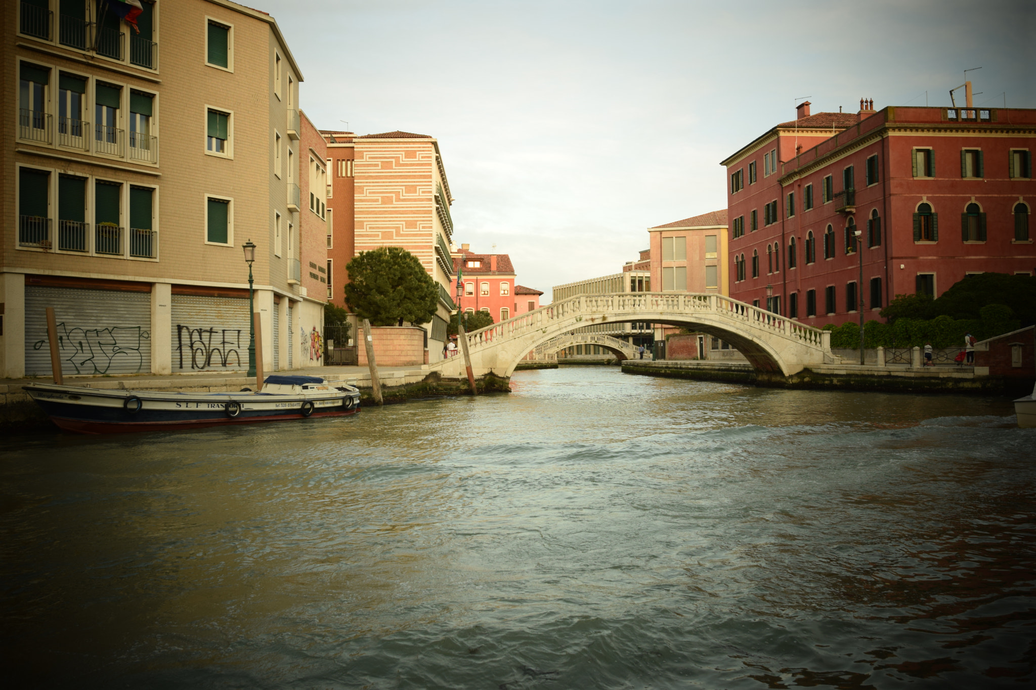 Nikon AF-S Nikkor 20mm F1.8G ED sample photo. Venice photography