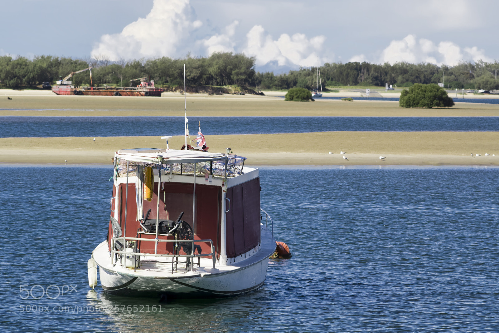 Canon EOS 1000D (EOS Digital Rebel XS / EOS Kiss F) sample photo. Houseboat in southport,queensland photography
