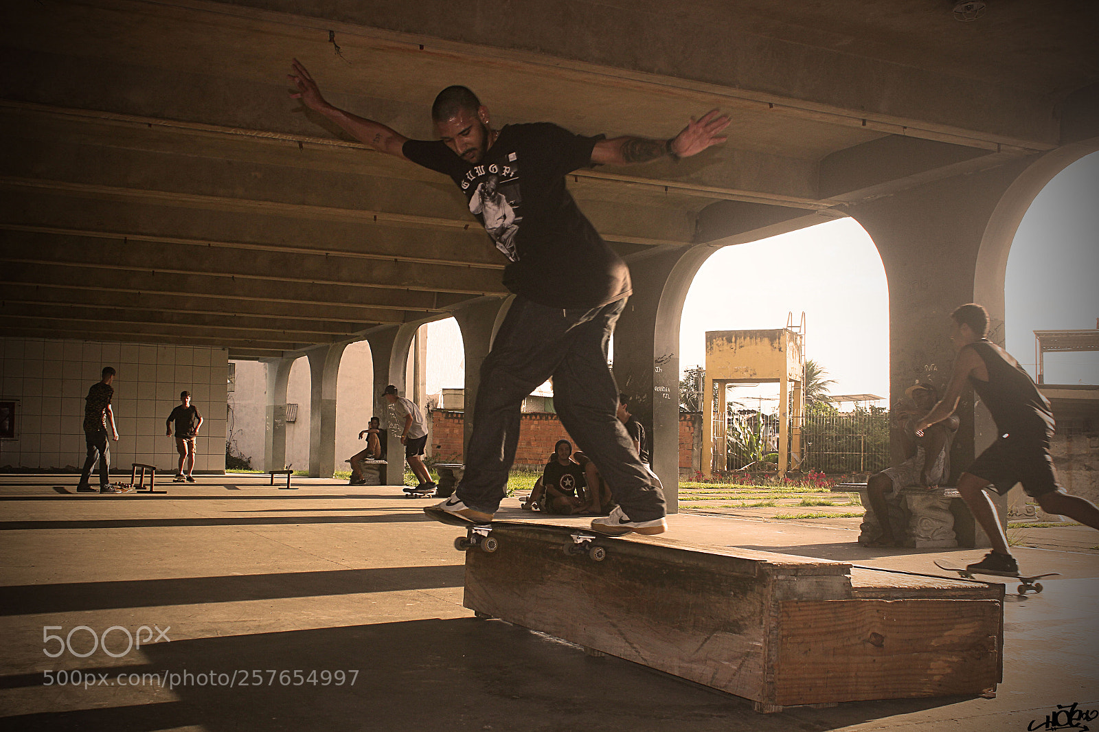 Canon EOS 600D (Rebel EOS T3i / EOS Kiss X5) sample photo. Skateboard trick bs tail photography