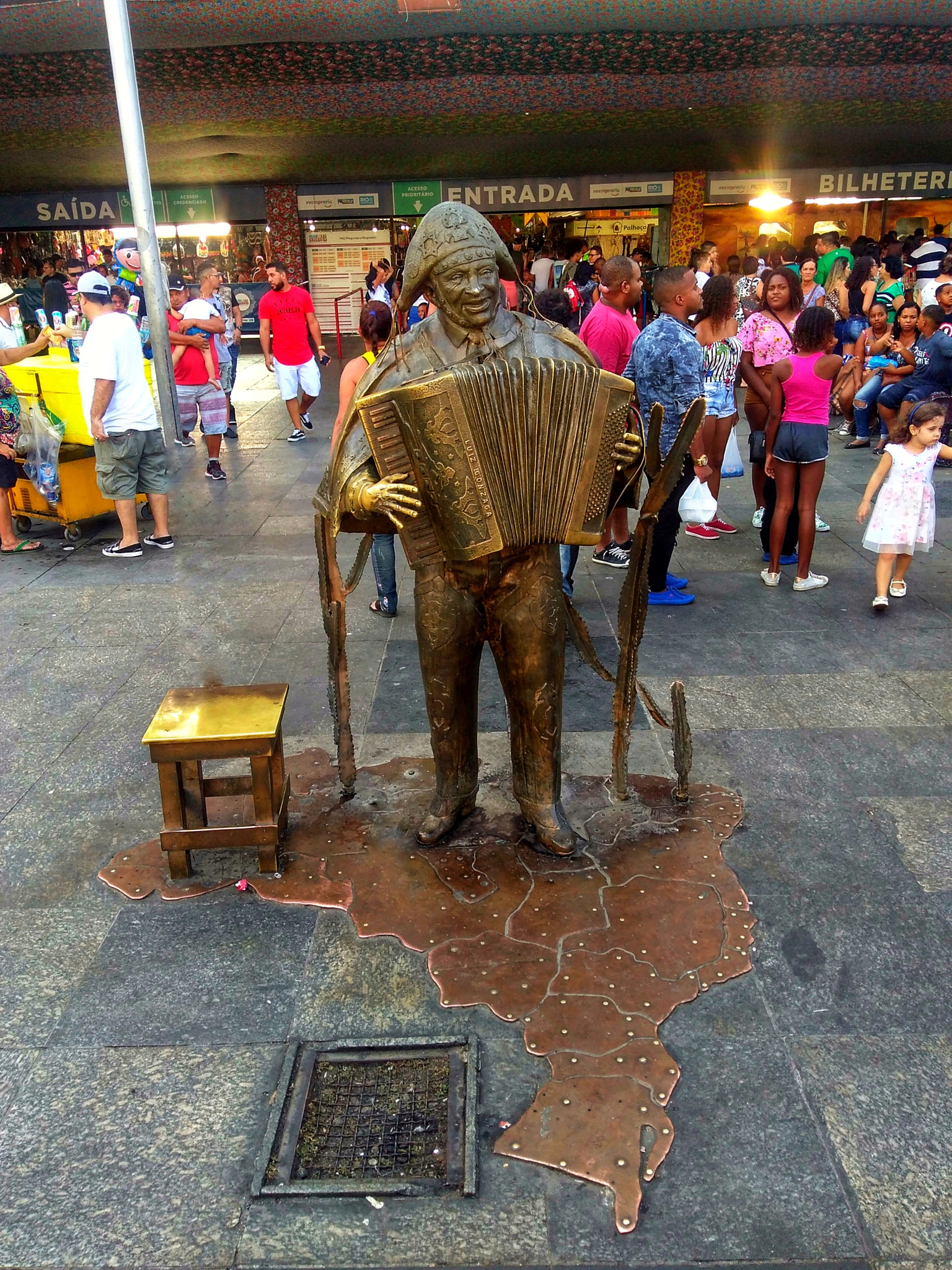Motorola Moto G Play sample photo. Luiz gonzaga, estátua photography