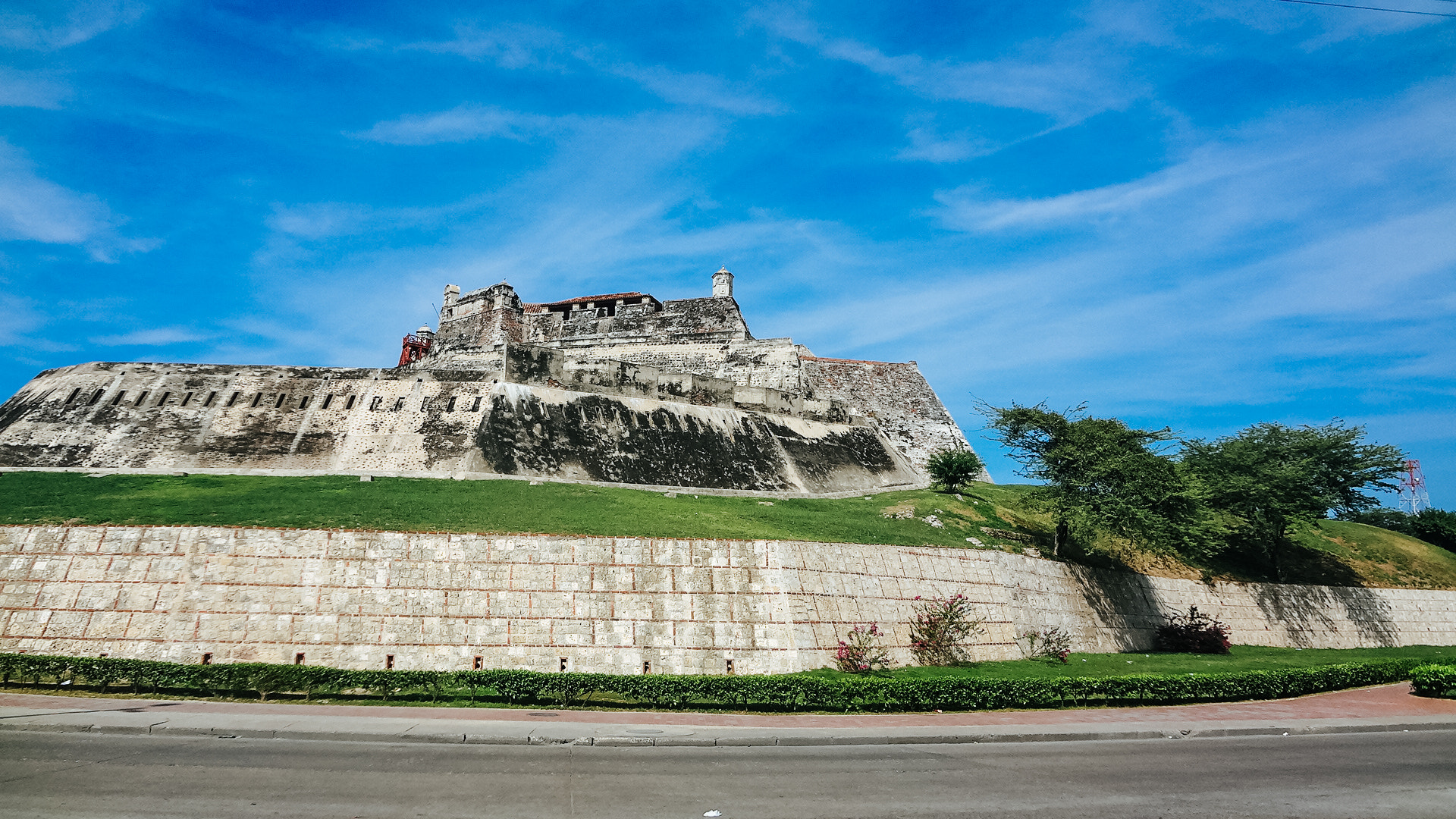 Sony Cyber-shot DSC-WX50 sample photo. Castillo san felipe photography