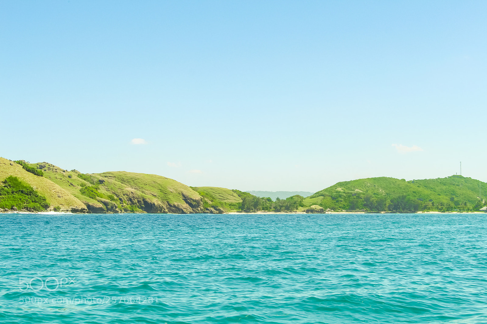 Canon EOS 700D (EOS Rebel T5i / EOS Kiss X7i) sample photo. Hill and sea photography