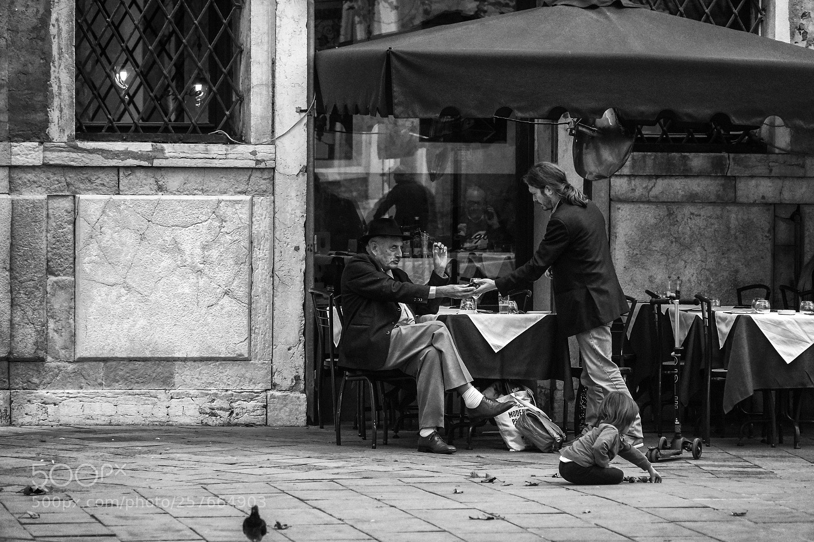 Sony a6000 sample photo. Venice street photography