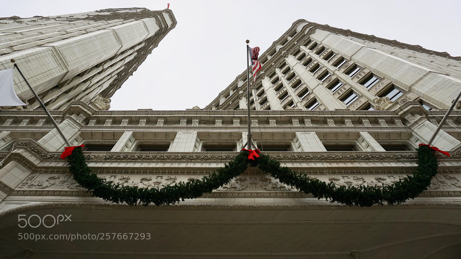 Sony a6000 sample photo. Tribune building during christmas photography