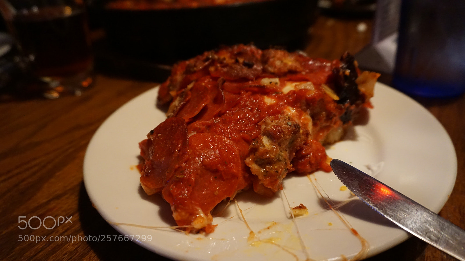 Sony E 16-50mm F3.5-5.6 PZ OSS sample photo. Deep dish pizza photography