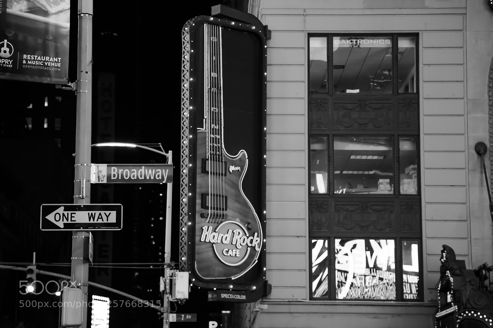 Canon EOS 6D sample photo. Broadway photography