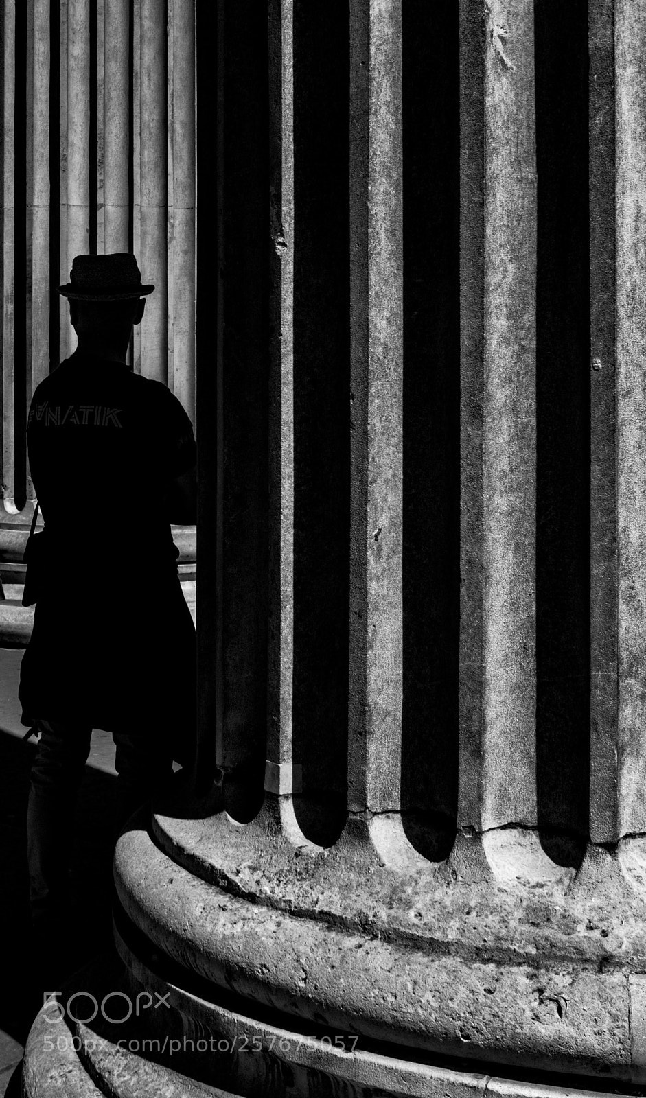 Fujifilm X100F sample photo. The man in the photography