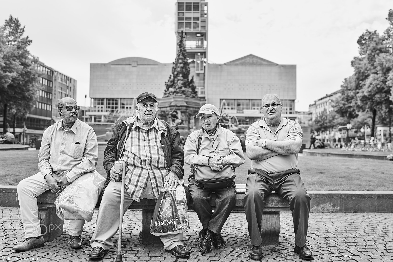 Sony Cyber-shot DSC-RX1R II sample photo. 4 männer b&w photography