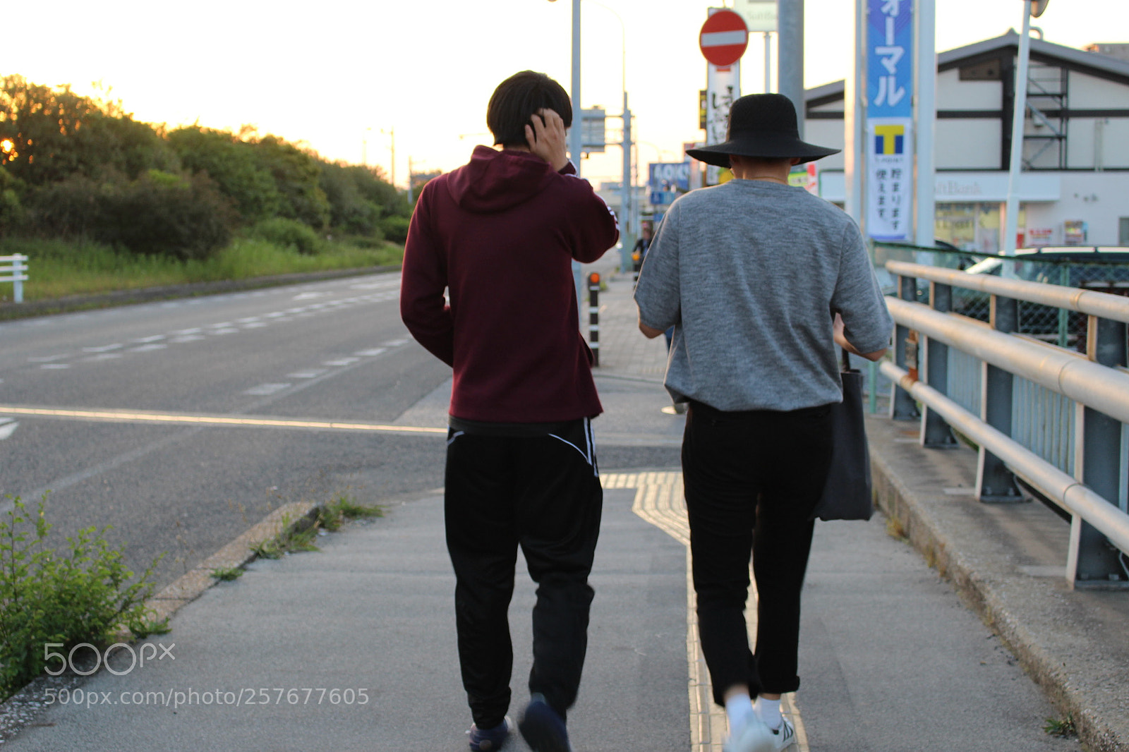Canon EOS 100D (EOS Rebel SL1 / EOS Kiss X7) sample photo. Happy photography